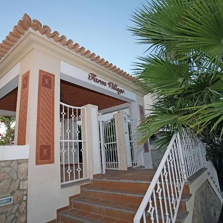 Farmvillage By Signaturestays شقة